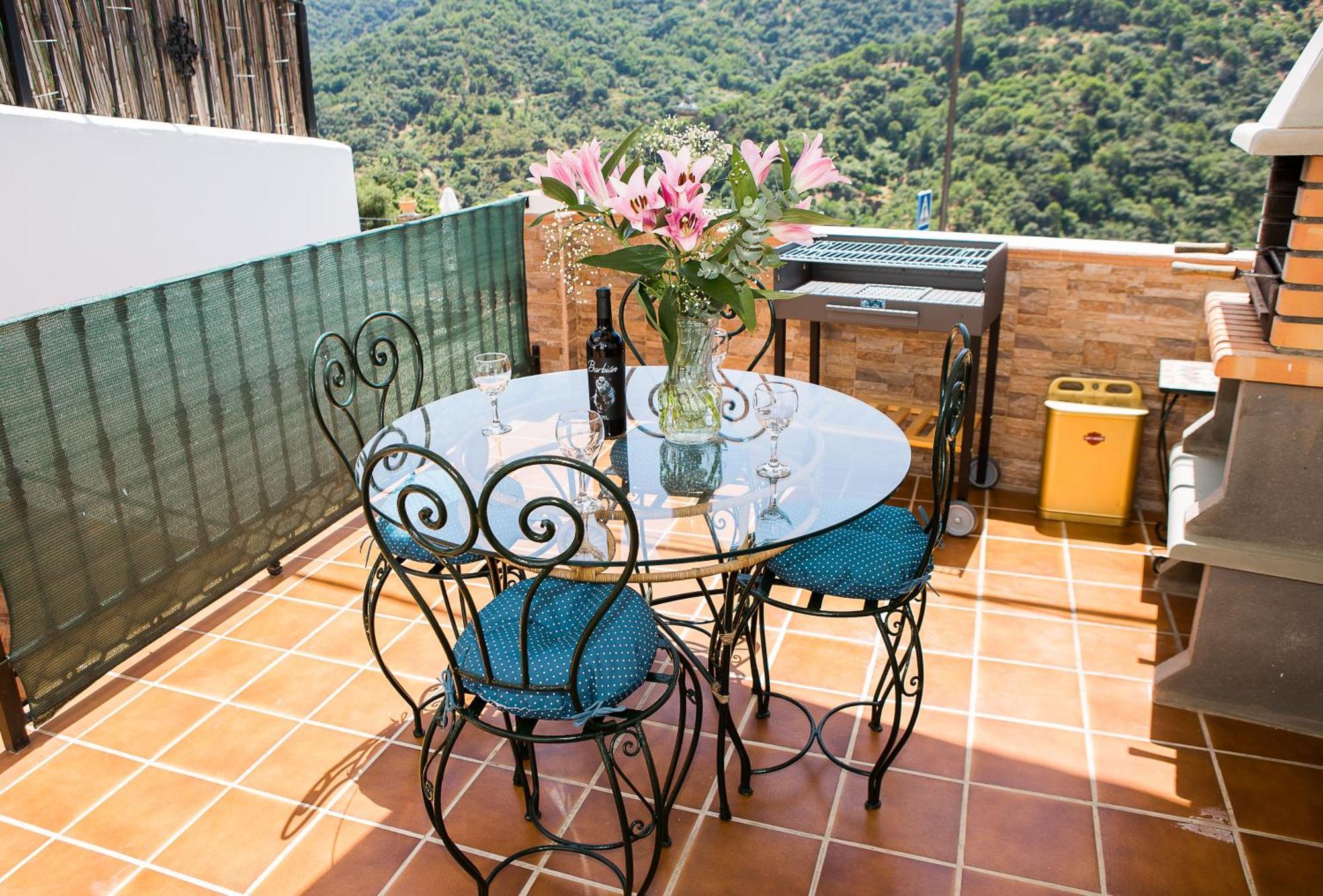 La Marikilla Apartment Jubrique Екстериор снимка